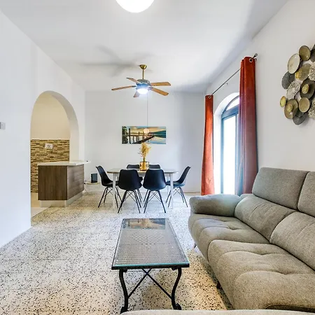 Lovely & Spacious Close To The By 360 Estates Apartment *