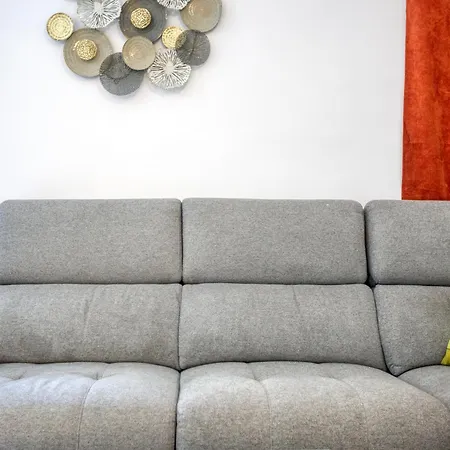 Lovely & Spacious Close To The By 360 Estates *