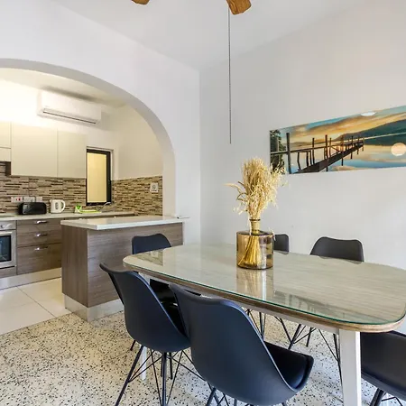 Lovely & Spacious Close To The By 360 Estates *